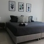 Luxury 2B Apartment, Amazing View